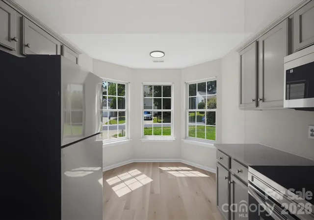 Photo 3 of Sale Pending at 6408 Spanish Moss Ln, Charlotte, NC 28262 | MLS# 4402597 | Listing updated on 2026-08-27