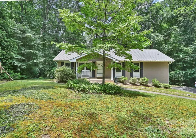 Homes for sale in Etowah, NC | 222 Timberlane Dr, Etowah, NC 28729 | MLS# 4402603
