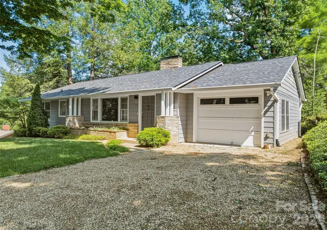 Photo 3 of Single family home for sale at 66 Hampden Rd, Asheville, NC 28805 | MLS# 4402612 | Listing updated on 2026-10-04