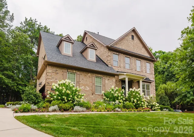 Photo 3 of Single family home for sale at 2626 Hamilton Crossings Dr, Charlotte, NC 28214 | MLS# 4402615 | Listing updated on 2026-08-29