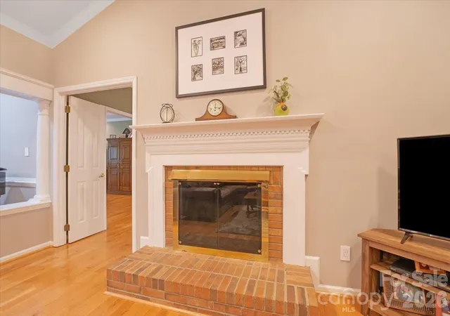 Photo 4 of Single family home for sale at 15614 Warm Springs Ct, Charlotte, NC 28278 | MLS# 4402616 | Listing updated on 2026-08-24