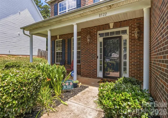 Photo 2 of Single family home for sale at 8522 Delamere Ln, Charlotte, NC 28269 | MLS# 4402618 | Listing updated on 2026-09-22