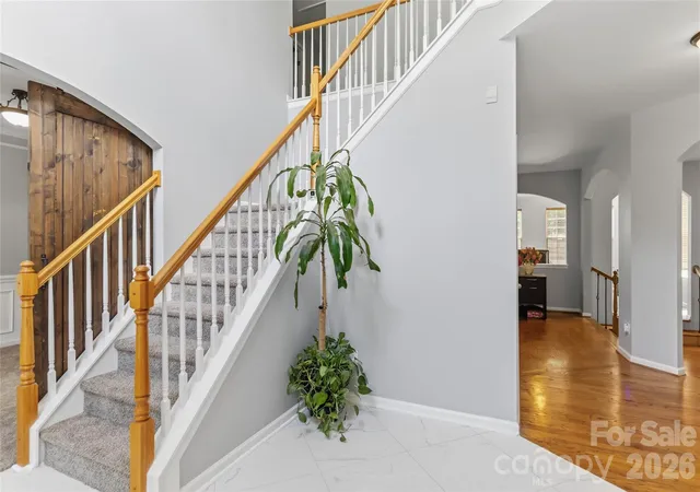 Photo 3 of Single family home for sale at 8522 Delamere Ln, Charlotte, NC 28269 | MLS# 4402618 | Listing updated on 2026-09-22