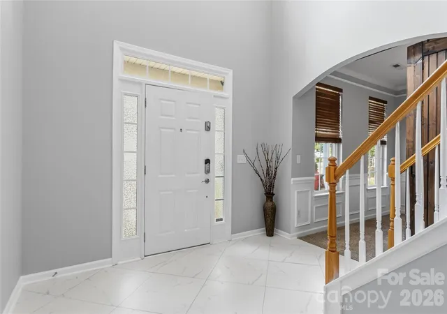 Photo 4 of Single family home for sale at 8522 Delamere Ln, Charlotte, NC 28269 | MLS# 4402618 | Listing updated on 2026-09-22