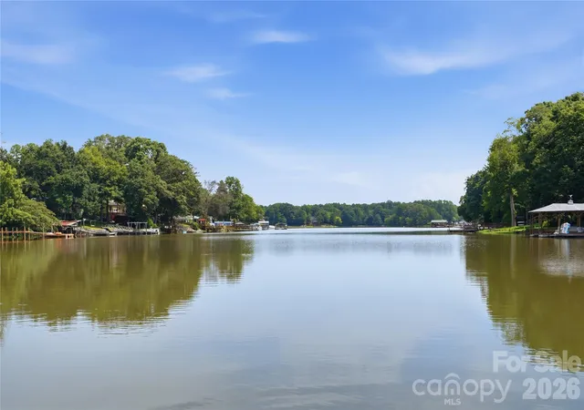 43rd image of 1075 Lakefront Woods Dr, Belmont, NC 28012 | MLS# 4402621