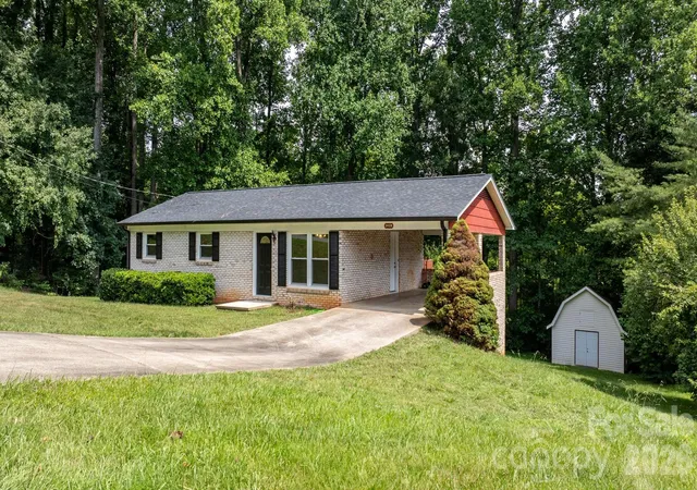 Photo 1 of Single family home for sale at 2428 Cedar Valley Dr, Conover, NC 28613 | MLS# 4402625 | Listing updated on 2026-09-06