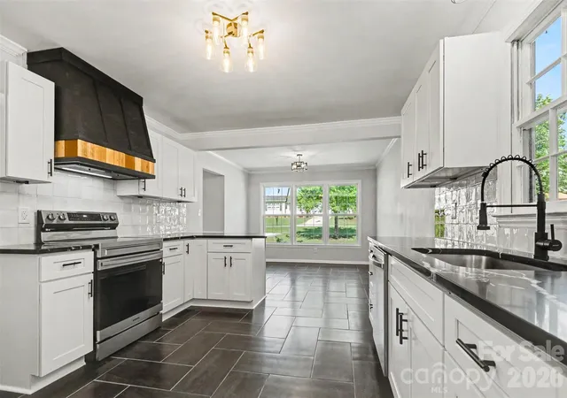 4th image of 4108 Wimbledon Dr, Dallas, NC 28034 | MLS# 4402629