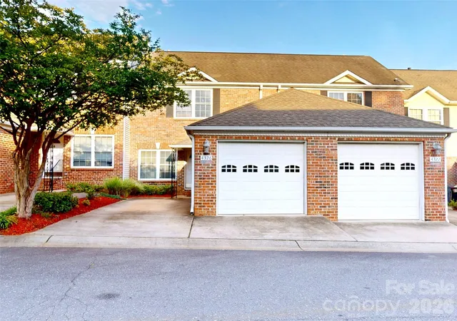 Condo for sale at 4326 Laurel Hl Ln, Charlotte, NC 28217 | MLS# 4402661