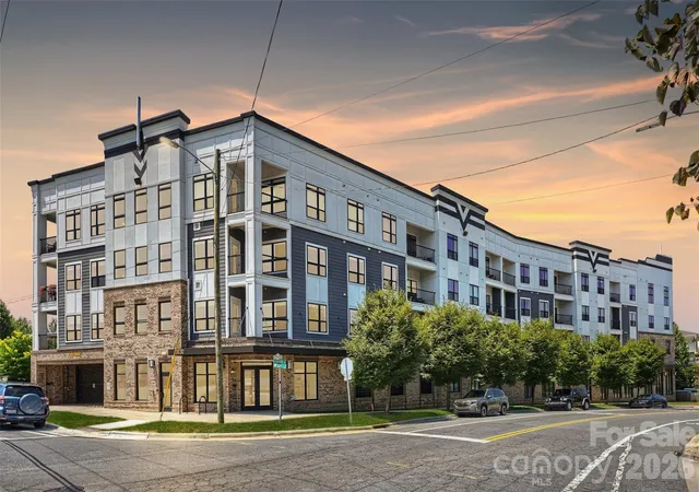 2nd image of 3630 N Davidson St #2207, Charlotte, NC 28205 | MLS# 4402672