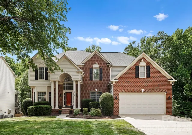 Photo 1 of Single family home for sale at 2718 Peverell Ln, Charlotte, NC 28270 | MLS# 4402678 | Listing updated on 2026-09-28
