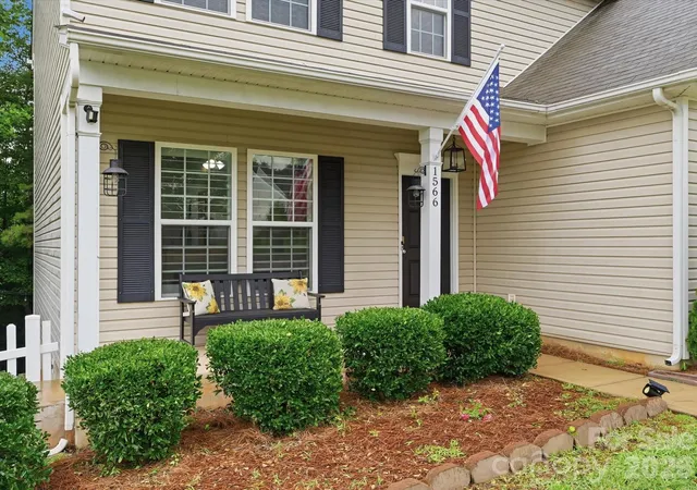 Homes for sale in Clover, SC | 1566 Glenbar Ct, Clover, SC 29710 | MLS# 4402689