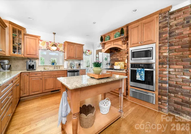 Photo 3 of Single family home for sale at 3115 Oakmont Rd, Statesville, NC 28625 | MLS# 4402709 | Listing updated on 2026-09-23