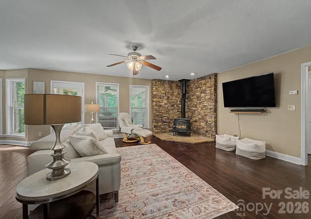 Photo 5 of Single family home for sale at 544 Stonehaven Dr, Cullowhee, NC 28723 | MLS# 4402717 | Listing updated on 2026-08-18