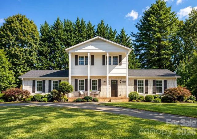Single family home for sale at 1376 Glenheath Dr, Hendersonville, NC 28791 | MLS# 4402718