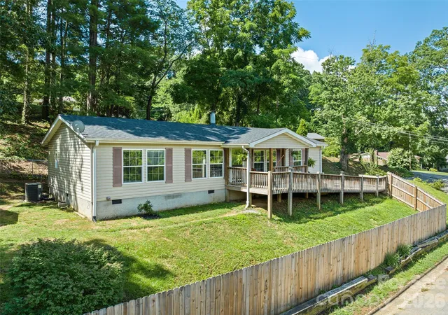 1st image of 26 Cedar St, Canton, NC 28716 | MLS# 4402720