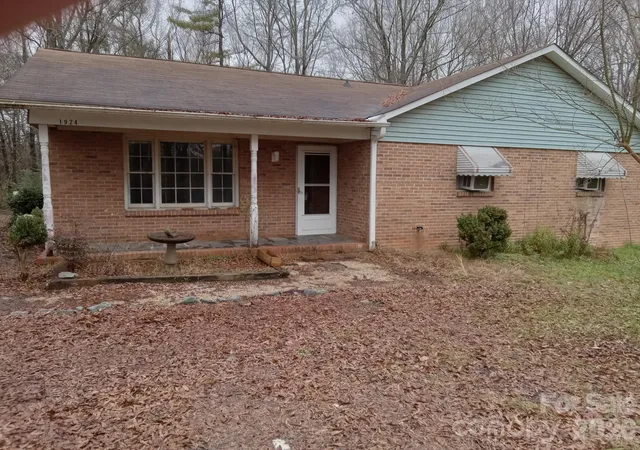Photo 1 of Single family home for sale at 1924 Wright Rd, Indian Trail, NC 28079 | MLS# 4402721 | Listing updated on 2026-07-30