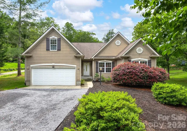 Photo 1 of Single family home for sale at 509 Shamrock Dr, Asheville, NC 28803 | MLS# 4402725 | Listing updated on 2026-09-04