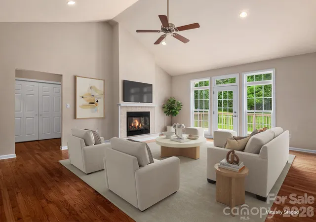 Photo 2 of Single family home for sale at 509 Shamrock Dr, Asheville, NC 28803 | MLS# 4402725 | Listing updated on 2026-09-04