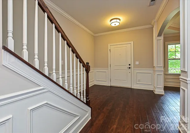 Photo 3 of Single family home for sale at 1336 Huntcliff Dr, Waxhaw, NC 28173 | MLS# 4402736 | Listing updated on 2026-09-19
