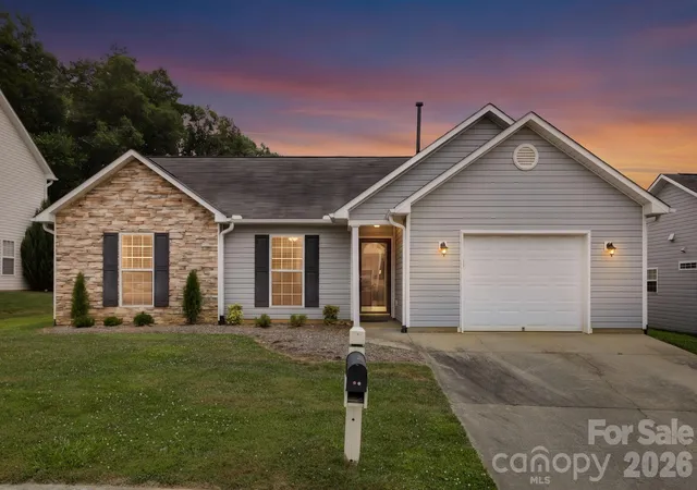Photo 1 of Single family home for sale at 99 Yadkin Rd, Fletcher, NC 28732 | MLS# 4402740 | Listing updated on 2026-08-19