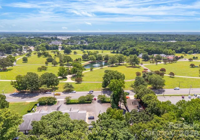 Photo 25 of Townhouse for sale at 3213 Zenith Ln, Charlotte, NC 28205 | MLS# 4402742 | Listing updated on 2026-08-22