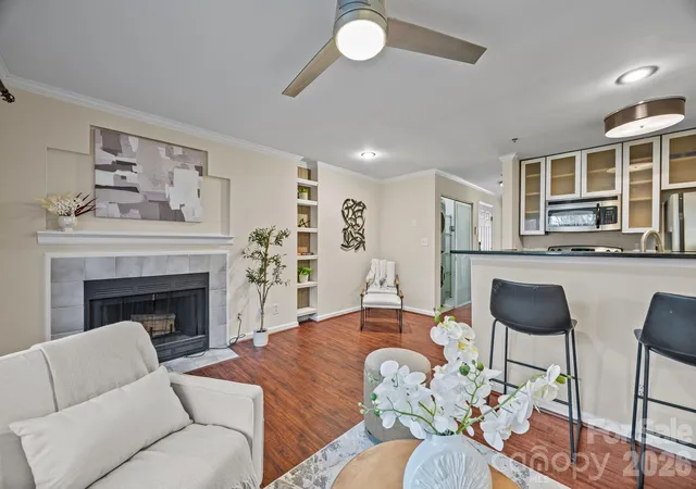 Listing Photo 4 - Condo for sale in building located at 525 N Graham St, Charlotte, NC 28202 - Unit #2E