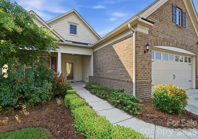 2nd image of 1620 Red Leaf Dr, Fort Mill, SC 29715 | MLS# 4402773