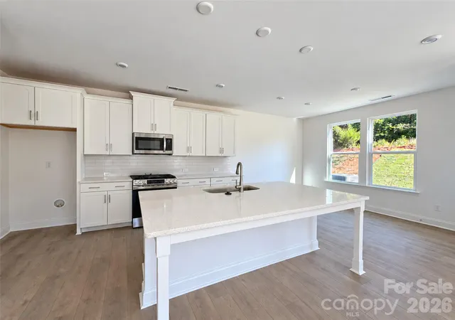 Photo 2 of Single family home for sale at 123 Plover Ln, Mooresville, NC 28115 | MLS# 4402778 | Listing updated on 2026-10-04