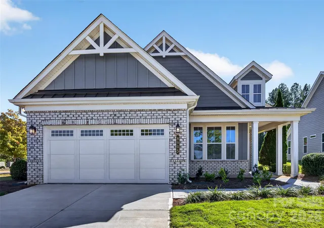 Photo 1 of Single family home for sale at 8905 Silver Springs Ct, Charlotte, NC 28215 | MLS# 4402780 | Listing updated on 2026-10-24