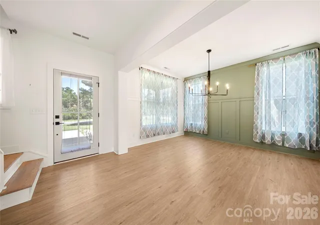 Photo 4 of Single family home for sale at 11352 Timber Ridge Rd, Charlotte, NC 28213 | MLS# 4402806 | Listing updated on 2026-09-02