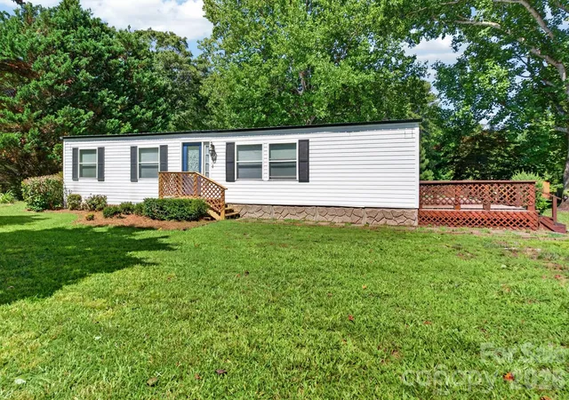 Photo 1 of Sale Pending at 331 Shiloh Rd S, York, SC 29745 | MLS# 4402807 | Listing updated on 2026-08-26