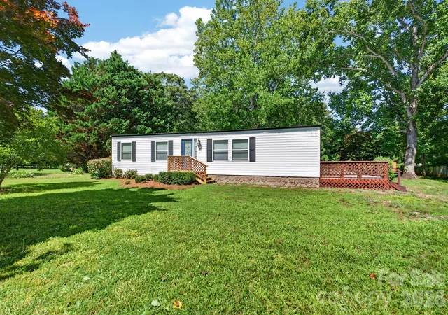 Photo 2 of Sale Pending at 331 Shiloh Rd S, York, SC 29745 | MLS# 4402807 | Listing updated on 2026-08-26