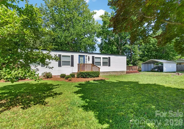Photo 3 of Sale Pending at 331 Shiloh Rd S, York, SC 29745 | MLS# 4402807 | Listing updated on 2026-08-26
