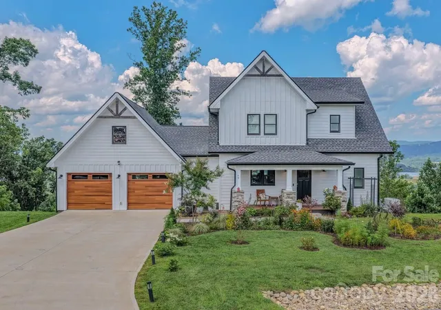 Photo 1 of Single family home for sale at 49 Arabella Ln, Arden, NC 28704 | MLS# 4402809 | Listing updated on 2026-10-02