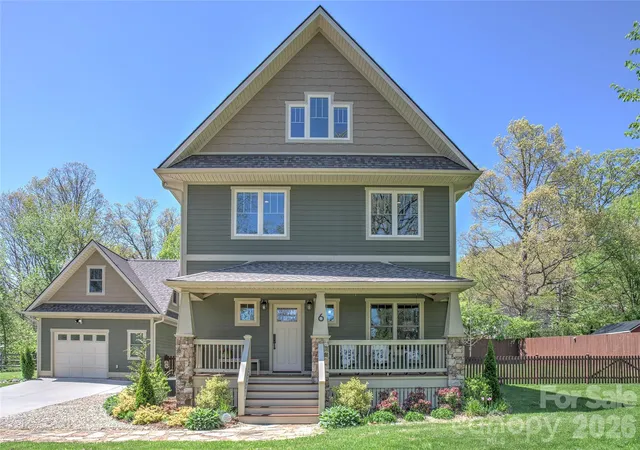 1st image of 6 Hamlet St, Black Mountain, NC 28711 | MLS# 4402819