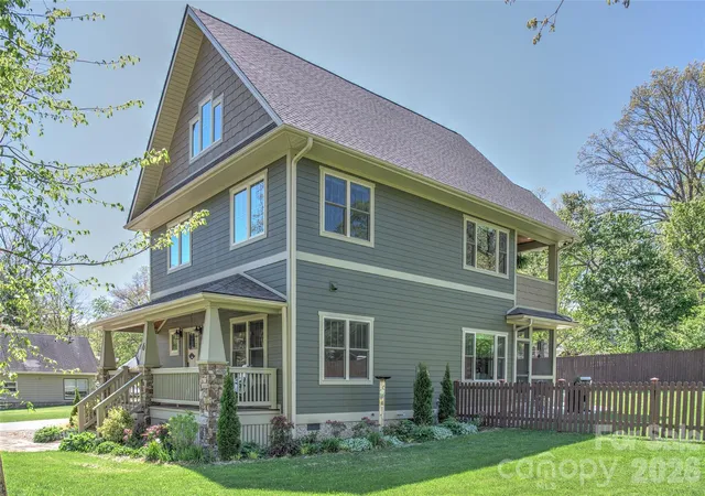 2nd image of 6 Hamlet St, Black Mountain, NC 28711 | MLS# 4402819