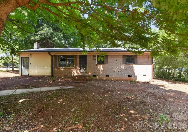 1st image of 1393 Field Cir, Hickory, NC 28602 | MLS# 4402821