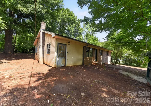 2nd image of 1393 Field Cir, Hickory, NC 28602 | MLS# 4402821