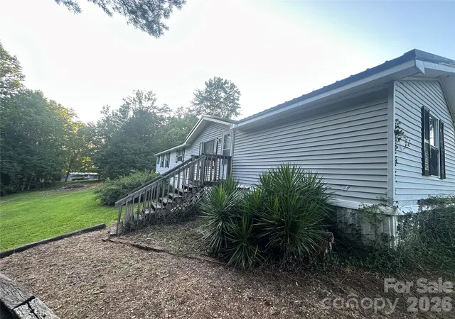 3rd image of 69 Woodmont Dr, Nebo, NC 28761 | MLS# 4402837