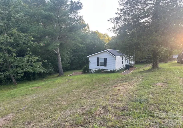 5th image of 69 Woodmont Dr, Nebo, NC 28761 | MLS# 4402837