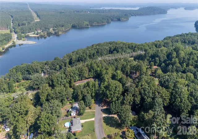 Photo 3 of Single family home for sale at 41 Elm St, Badin, NC 28009 | MLS# 4402838 | Listing updated on 2026-10-01