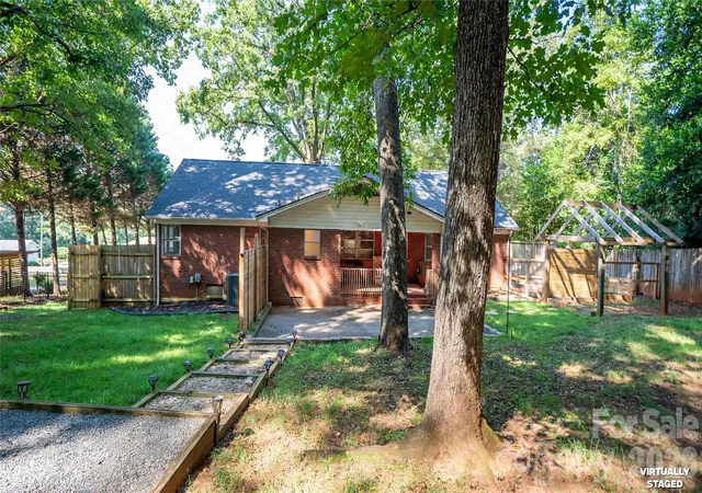 Photo 3 of Single family home for sale at 41 Elm St, Badin, NC 28009 | MLS# 4402838 | Listing updated on 2026-10-01