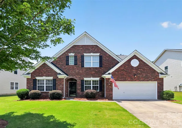 Photo 1 of Single family home for sale at 2053 Argentum Ave, Fort Mill, SC 29707 | MLS# 4402862 | Listing updated on 2026-08-28