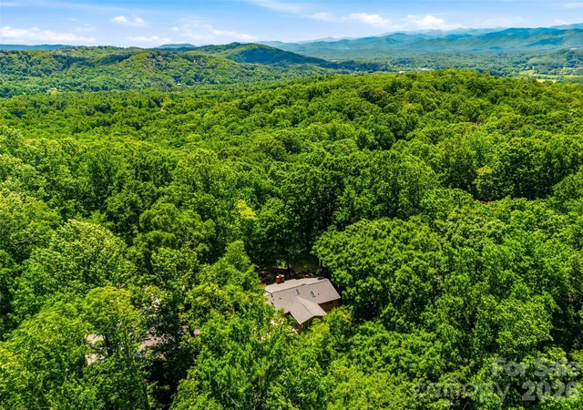 5th image of 518 Starmount Ln, Hendersonville, NC 28791 | MLS# 4402876