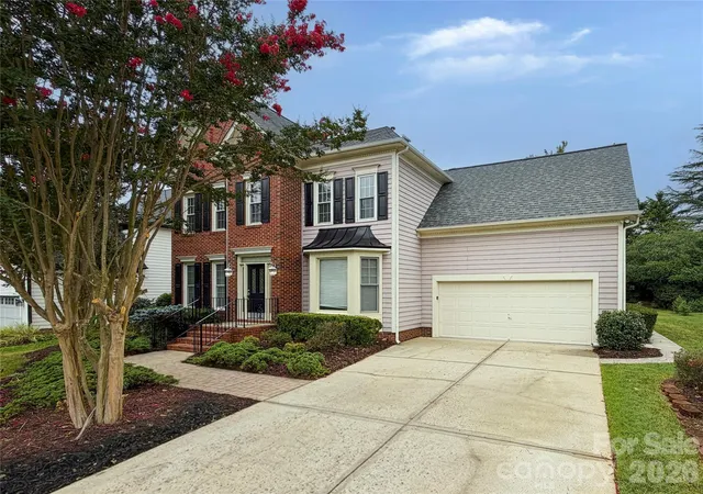 Photo 1 of Single family home for sale at 6930 Royce Ct, Charlotte, NC 28277 | MLS# 4402891 | Listing updated on 2026-10-01