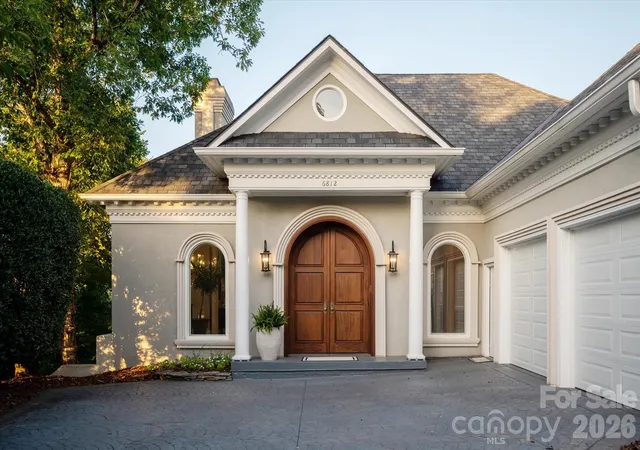 Photo 2 of Single family home for sale at 6812 Linkside Ct, Charlotte, NC 28277 | MLS# 4402893 | Listing updated on 2026-09-02