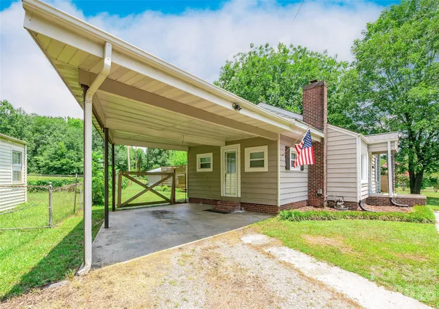 4th image of 711 Linwood Rd, Kings Mountain, NC 28086 | MLS# 4402898