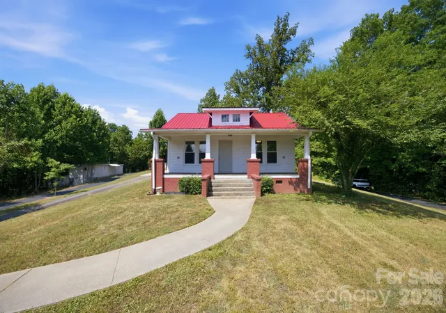 Photo 1 of Single family home for sale at 661 Lenoir Rd, Morganton, NC 28655 | MLS# 4402900 | Listing updated on 2026-08-22