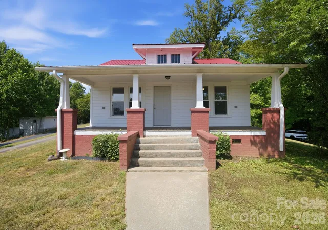 Photo 2 of Single family home for sale at 661 Lenoir Rd, Morganton, NC 28655 | MLS# 4402900 | Listing updated on 2026-08-22