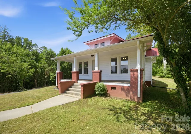 Photo 3 of Single family home for sale at 661 Lenoir Rd, Morganton, NC 28655 | MLS# 4402900 | Listing updated on 2026-08-22